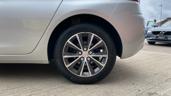 Used Peugeot 308 2017 for sale - 76014529: Photo 15