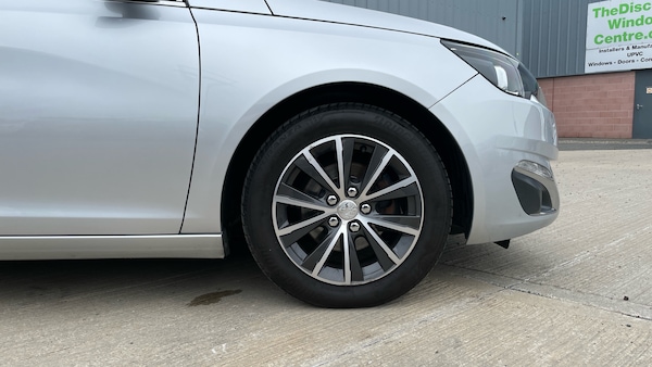 Used Peugeot 308 2017 for sale - 76014529: Photo 17