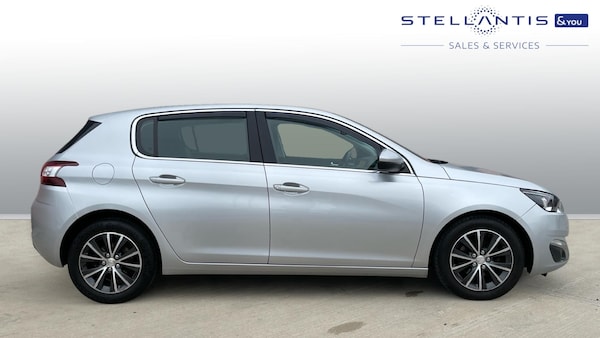 Used Peugeot 308 2017 for sale - 76014529: Photo 2