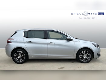 Used Peugeot 308 2017 for sale - 76014529: Photo 2