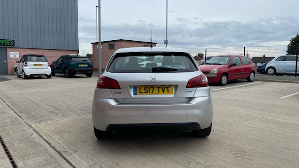 Used Peugeot 308 2017 for sale - 76014529: Photo 9