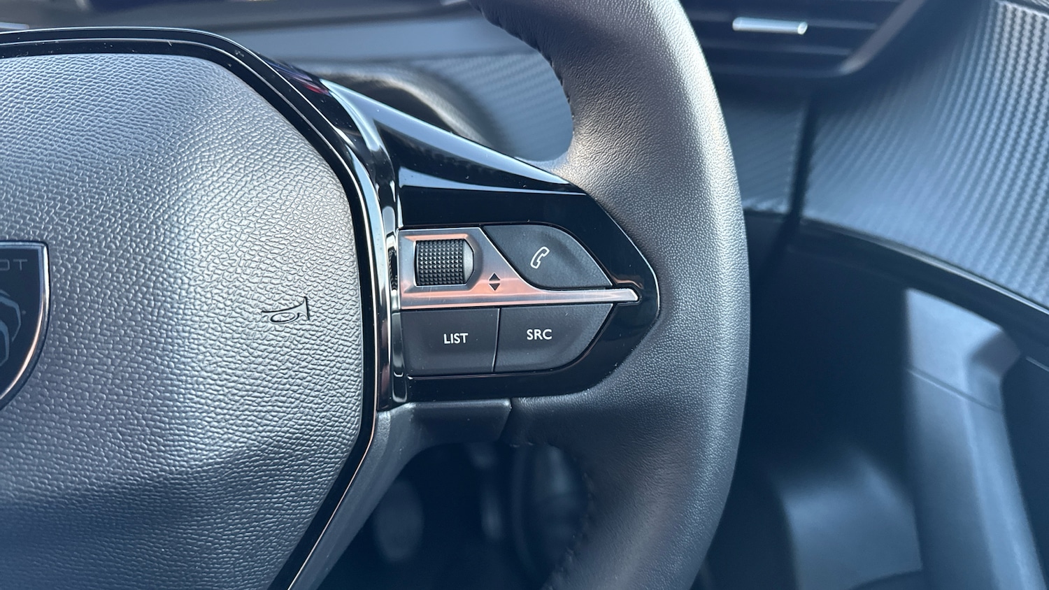 Used Peugeot 2008 2024 for sale - 76647067: Photo 24