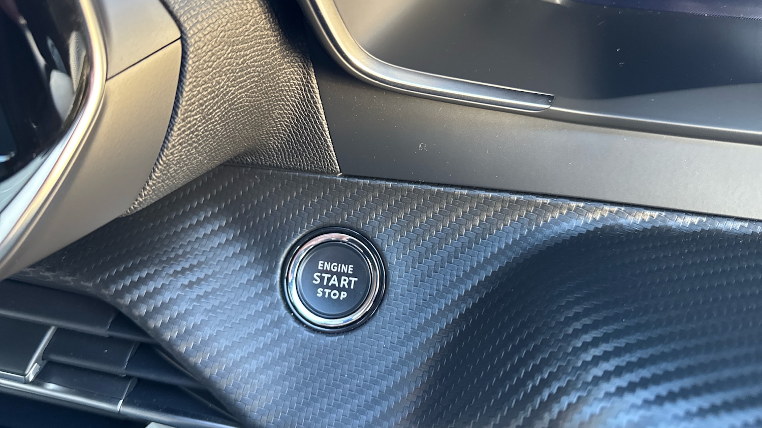 Used Peugeot 2008 2024 for sale - 76647067: Photo 40