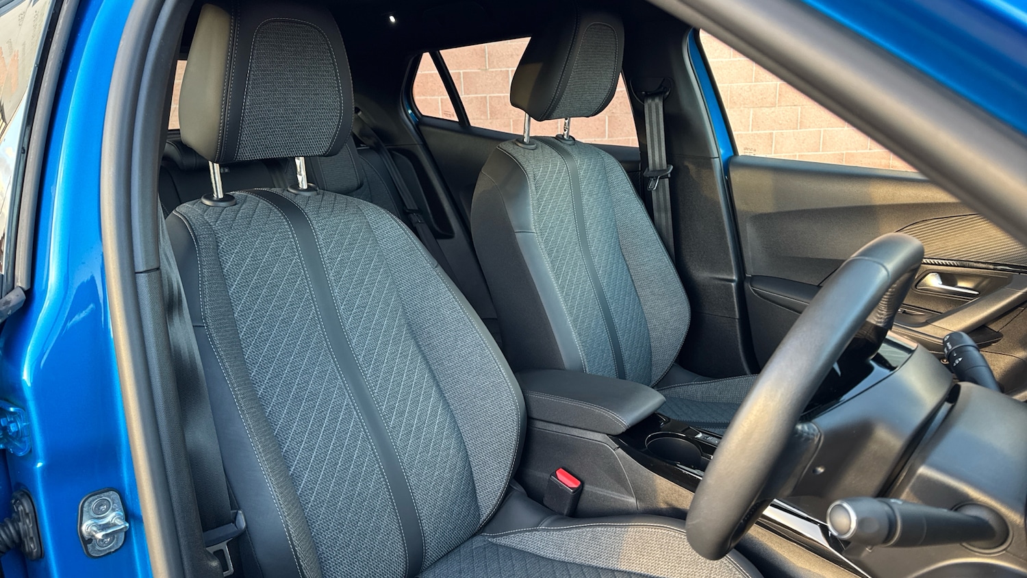 Used Peugeot 2008 2024 for sale - 76647067: Photo 42