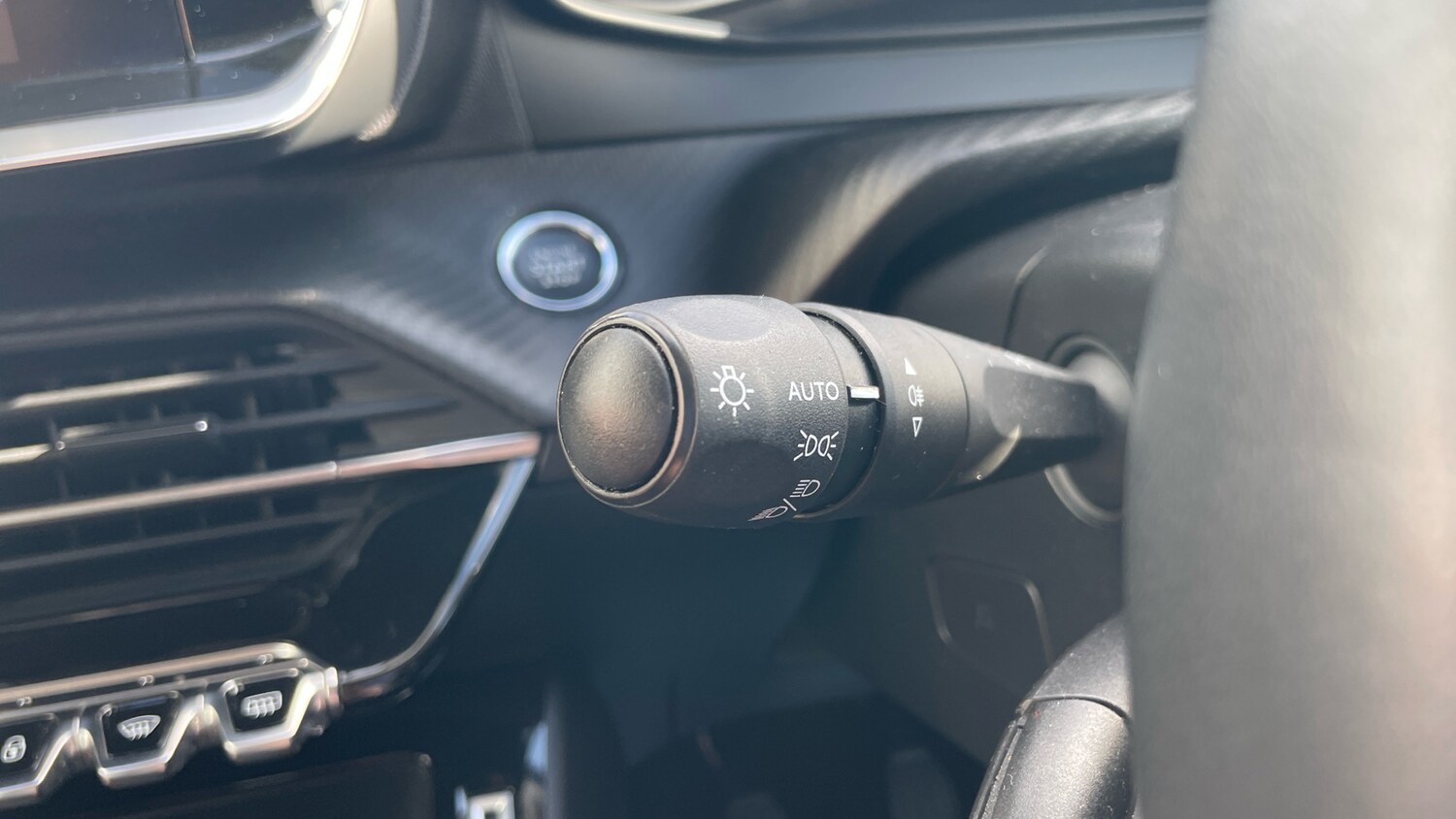 Used Peugeot 2008 2022 for sale - 76073702: Photo 27