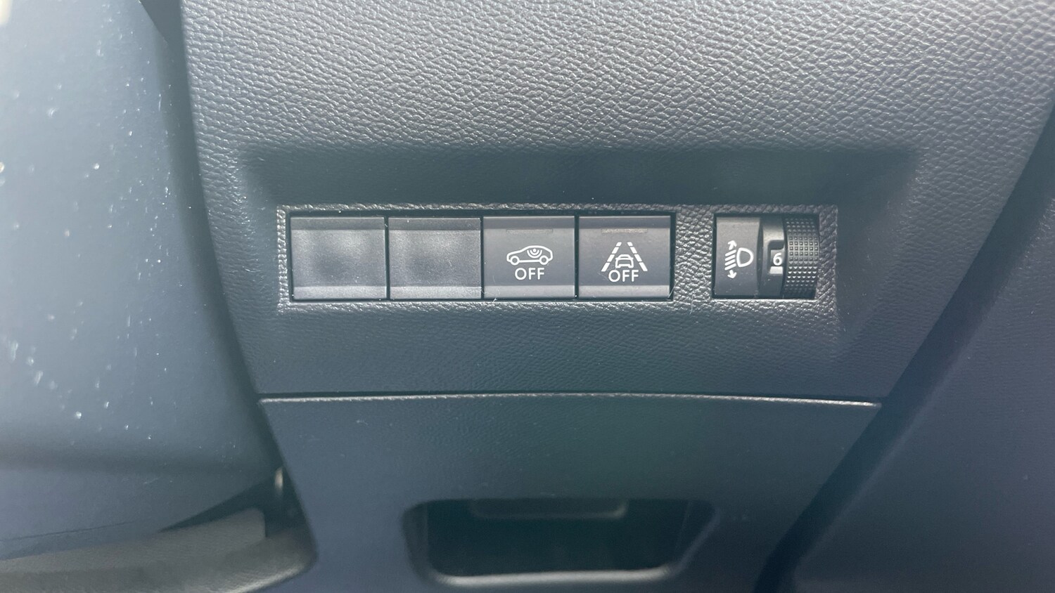 Used Peugeot 2008 2022 for sale - 76073702: Photo 31