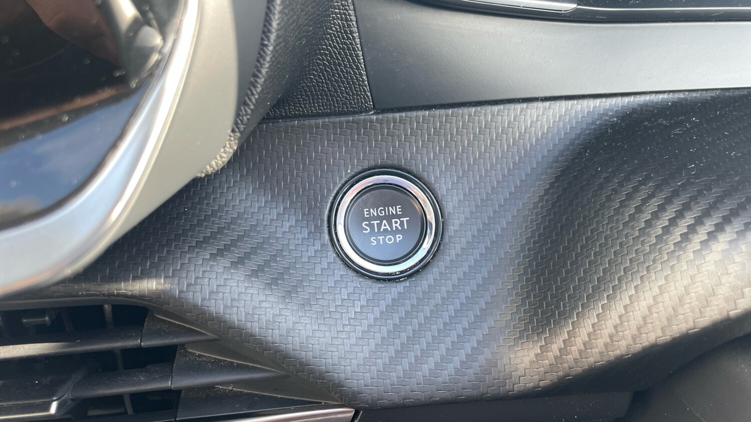 Used Peugeot 2008 2022 for sale - 76073702: Photo 37