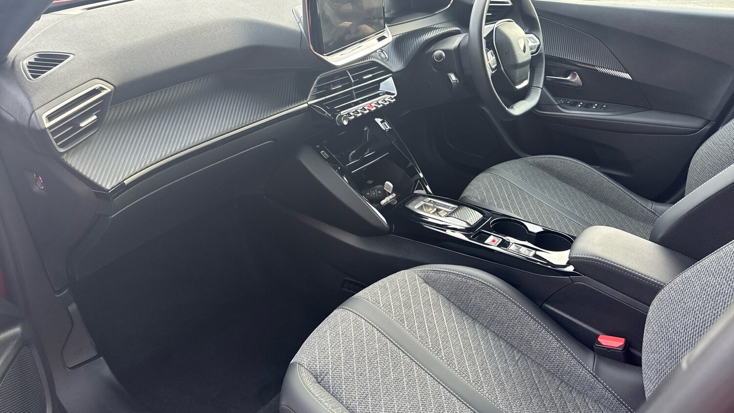 Used Peugeot 2008 2024 for sale - 76716076: Photo 13