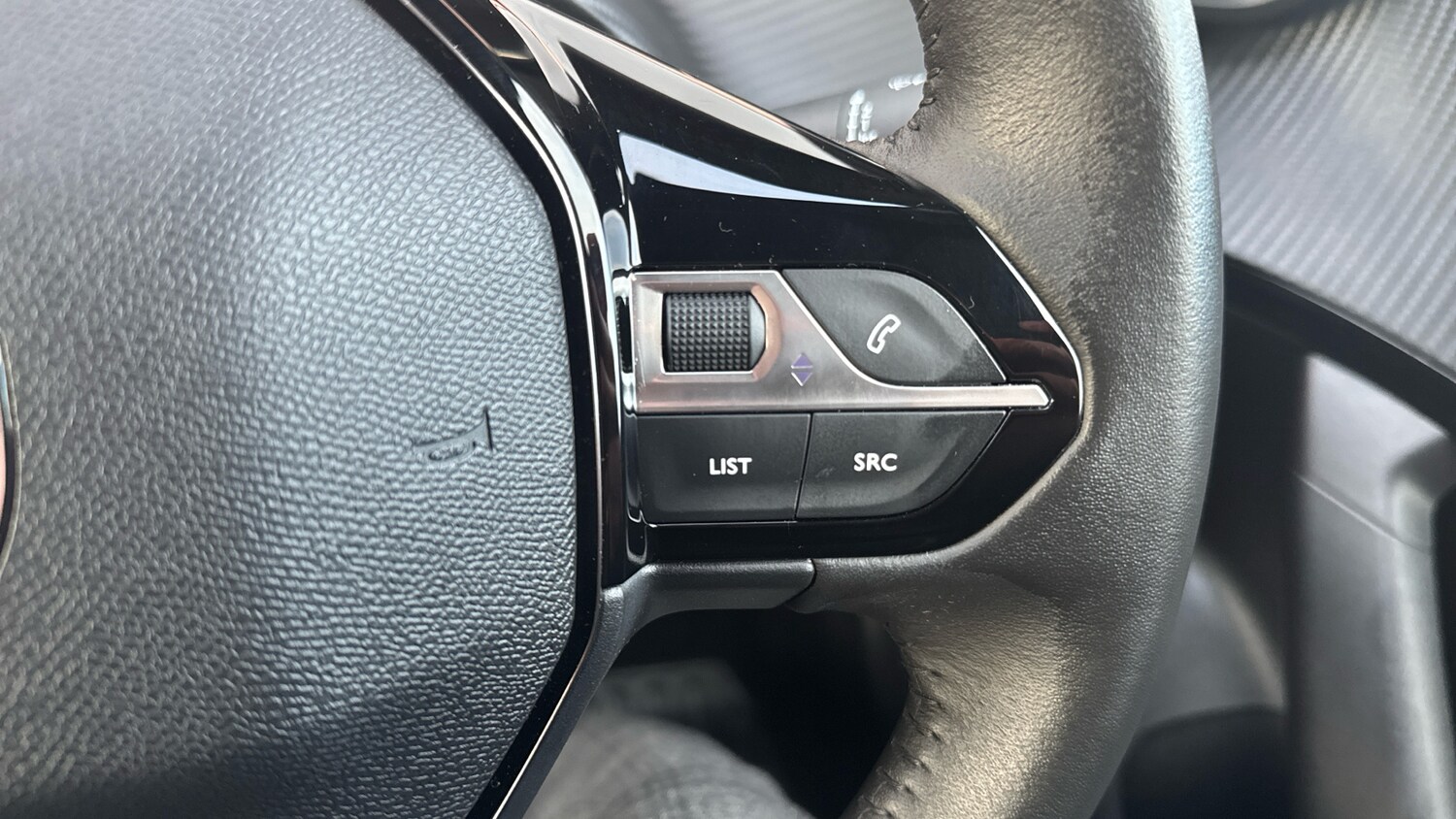 Used Peugeot 2008 2024 for sale - 76716076: Photo 25