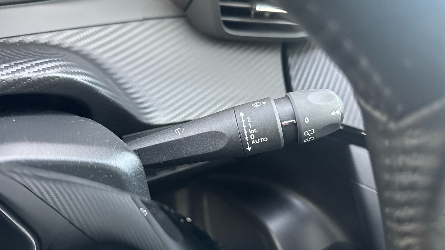 Used Peugeot 2008 2024 for sale - 76716076: Photo 29