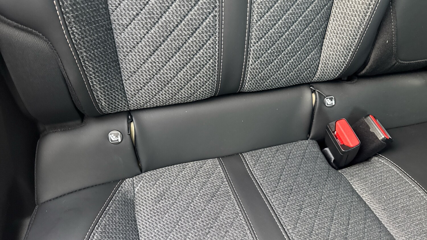 Used Peugeot 2008 2024 for sale - 76716076: Photo 36