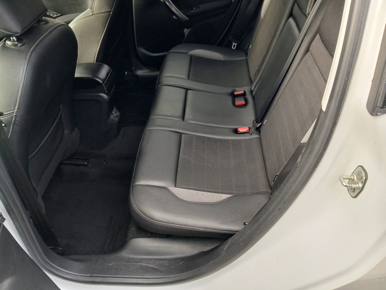 Used Peugeot 2008 2014 for sale - 77742453: Photo 13