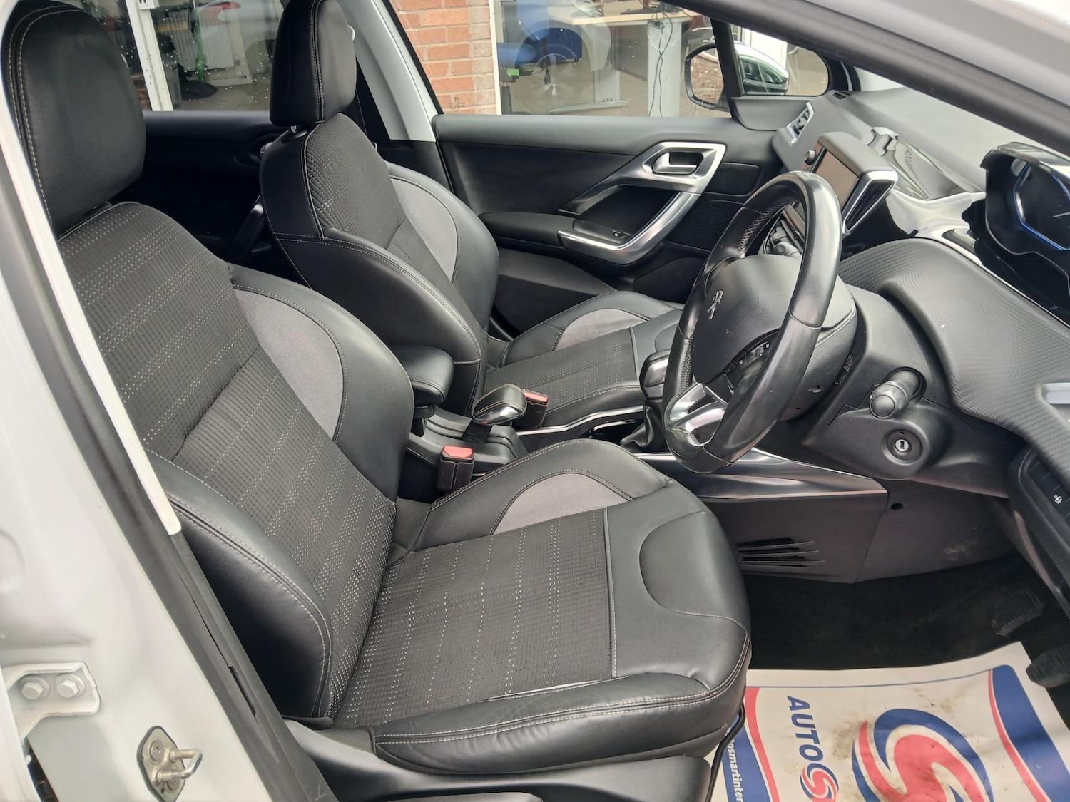 Used Peugeot 2008 2014 for sale - 77742453: Photo 19