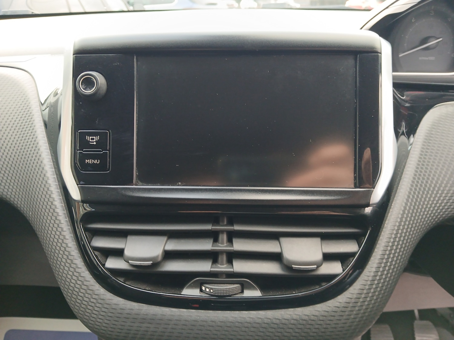 Used Peugeot 2008 2014 for sale - 77742453: Photo 23