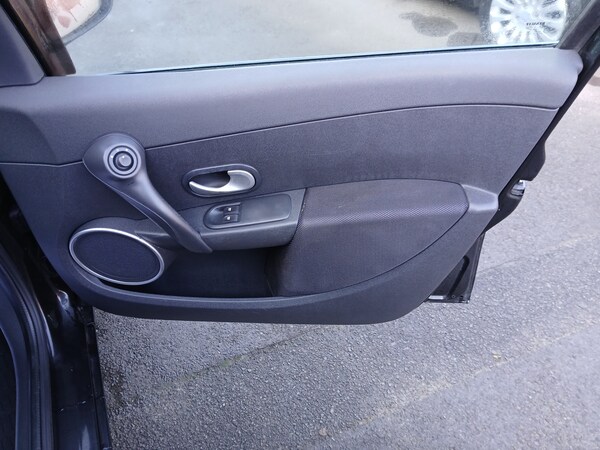 Used Renault Clio 2008 for sale - 72588472: Photo 17