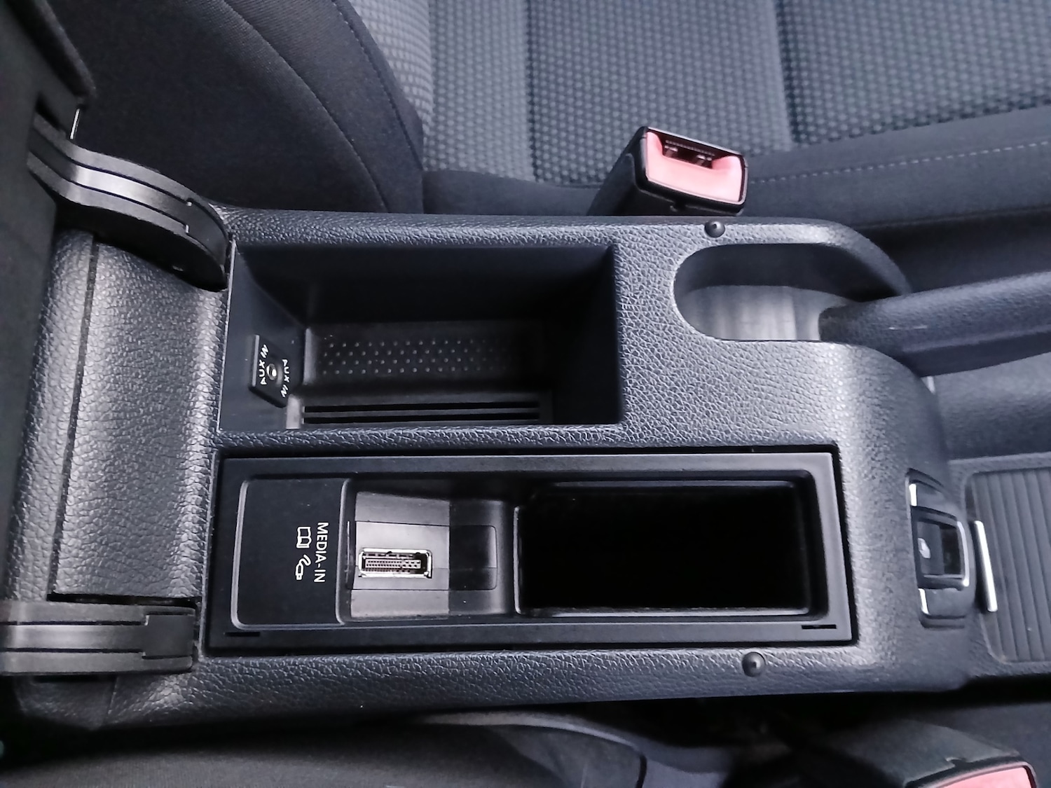 Used Volkswagen Golf 2012 for sale - 76492493: Photo 24