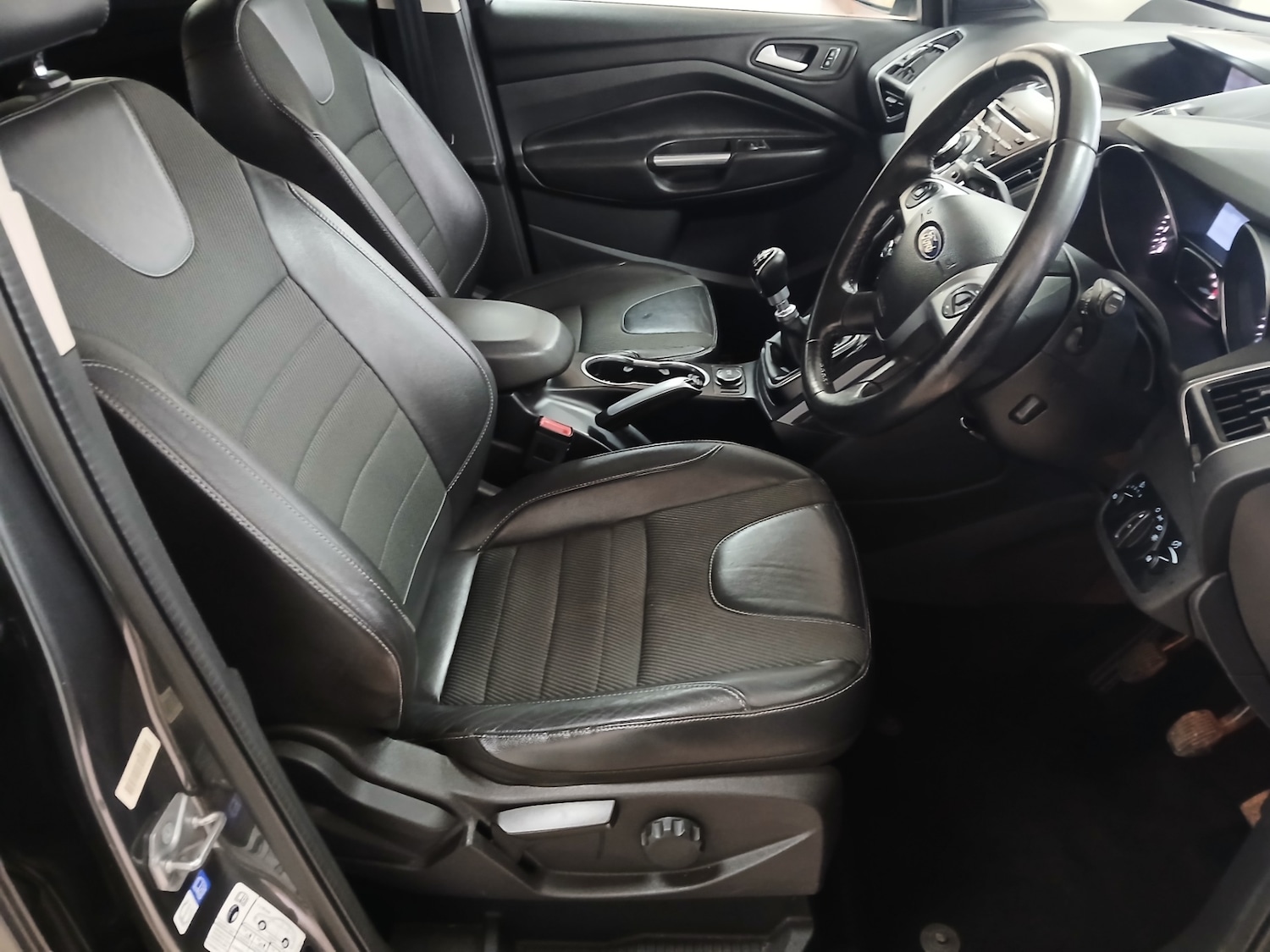 Used Ford Kuga 2015 for sale - 77568721: Photo 19