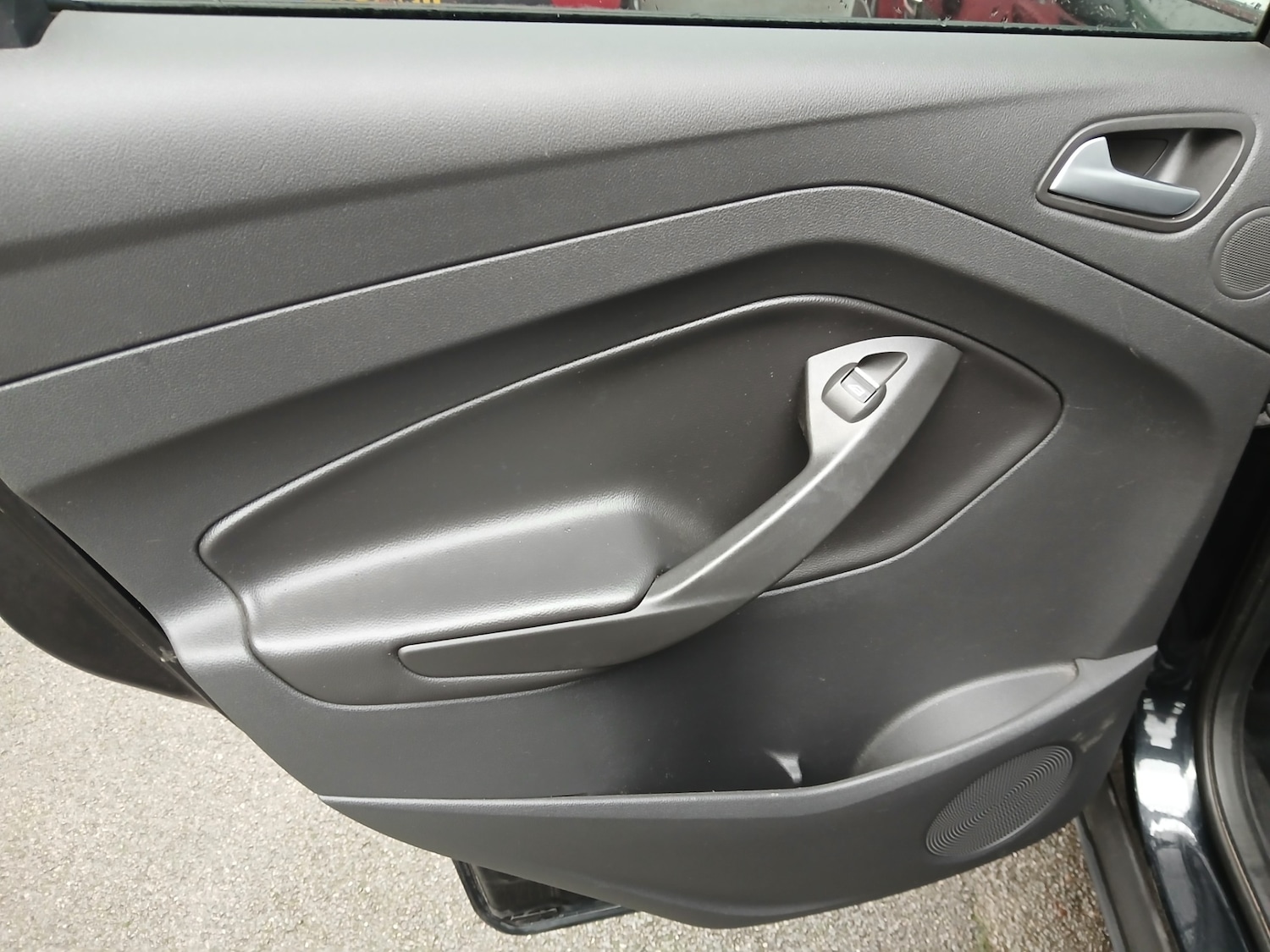 Used Ford Kuga 2013 for sale - 76877390: Photo 14