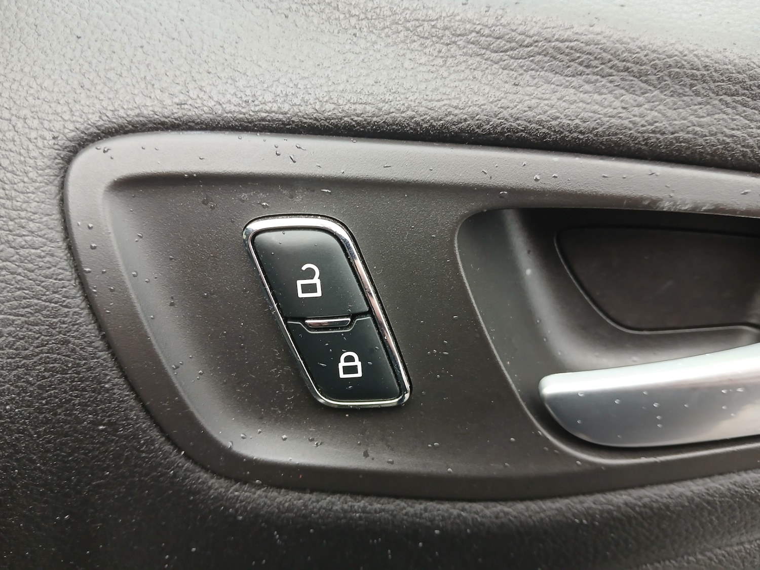 Used Ford Kuga 2013 for sale - 76877390: Photo 33