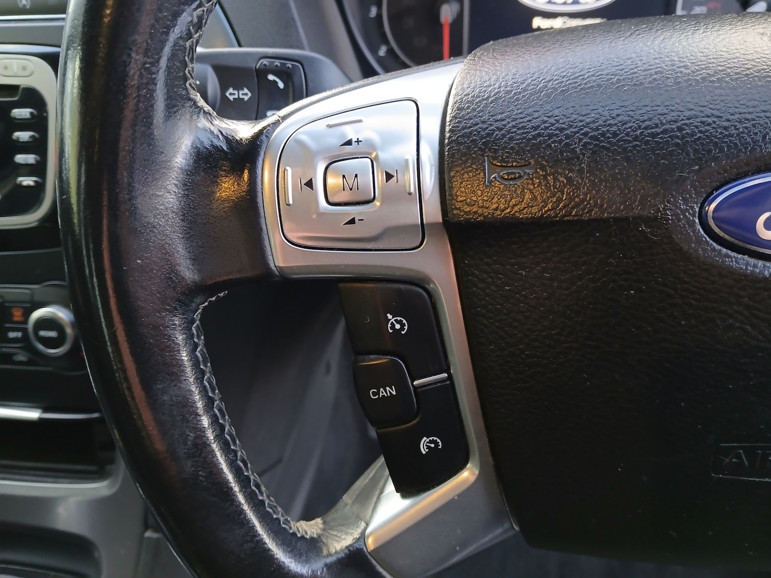 Used Ford Mondeo 2013 for sale - 77125669: Photo 29