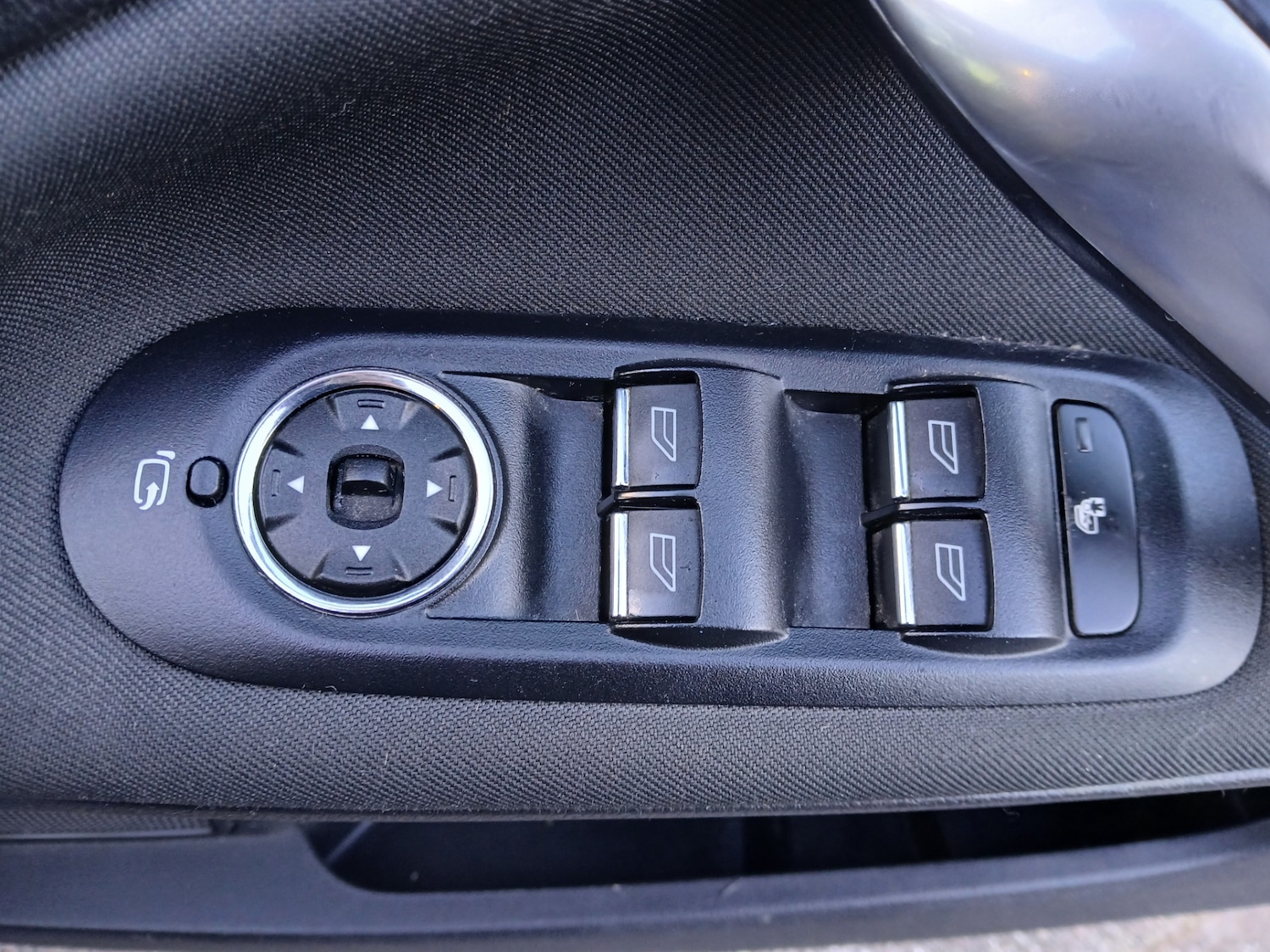 Used Ford Mondeo 2013 for sale - 77125669: Photo 32