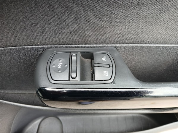 Used Vauxhall Corsa 2014 for sale - 75294781: Photo 27
