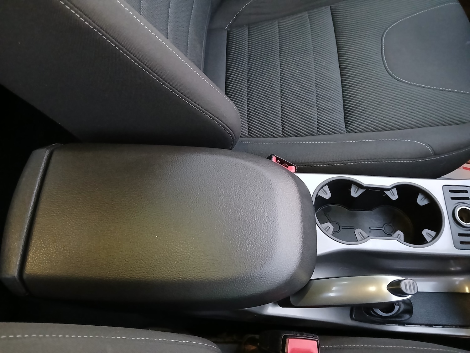 Used Ford Kuga 2014 for sale - 76960410: Photo 27