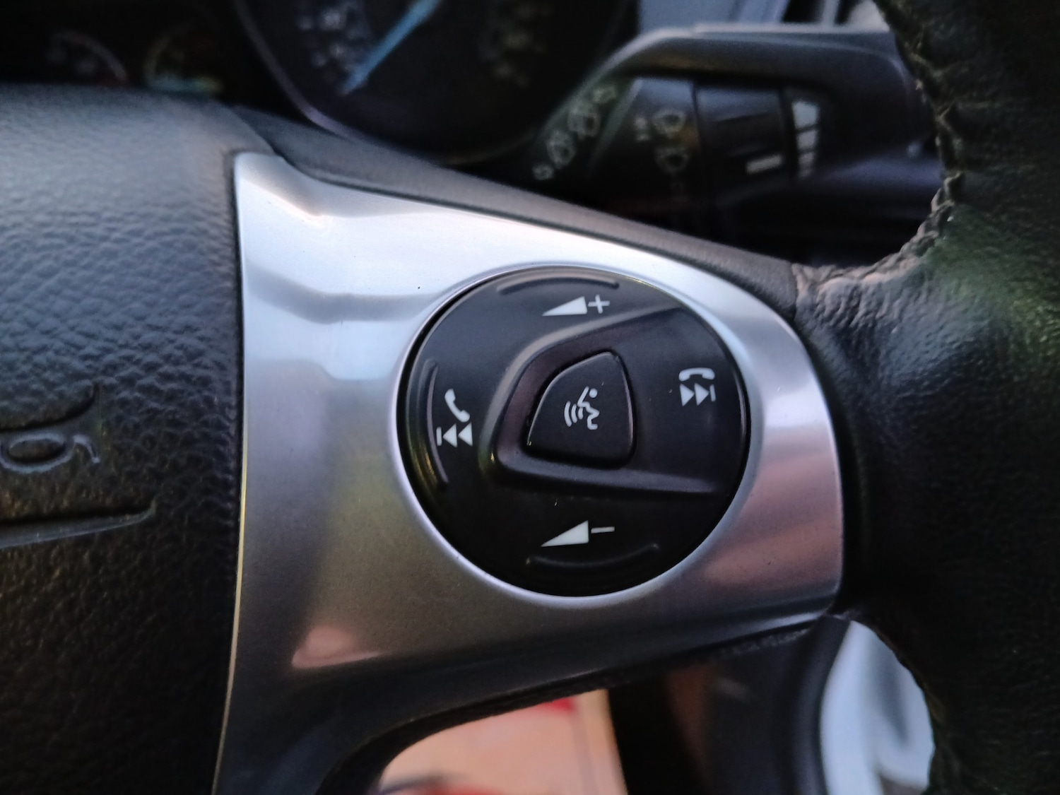 Used Ford Kuga 2014 for sale - 76960410: Photo 30