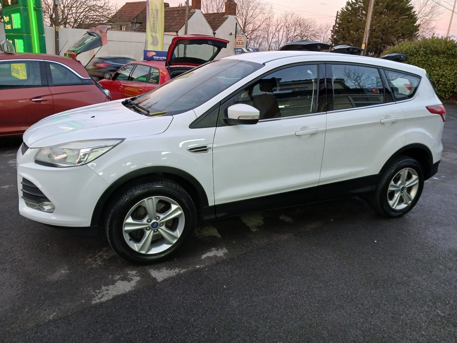 Used Ford Kuga 2014 for sale - 76960410: Photo 4