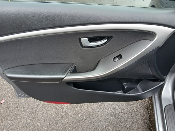 Used Hyundai i30 2013 for sale - 74261776: Photo 11
