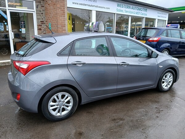 Used Hyundai i30 2013 for sale - 74261776: Photo 8