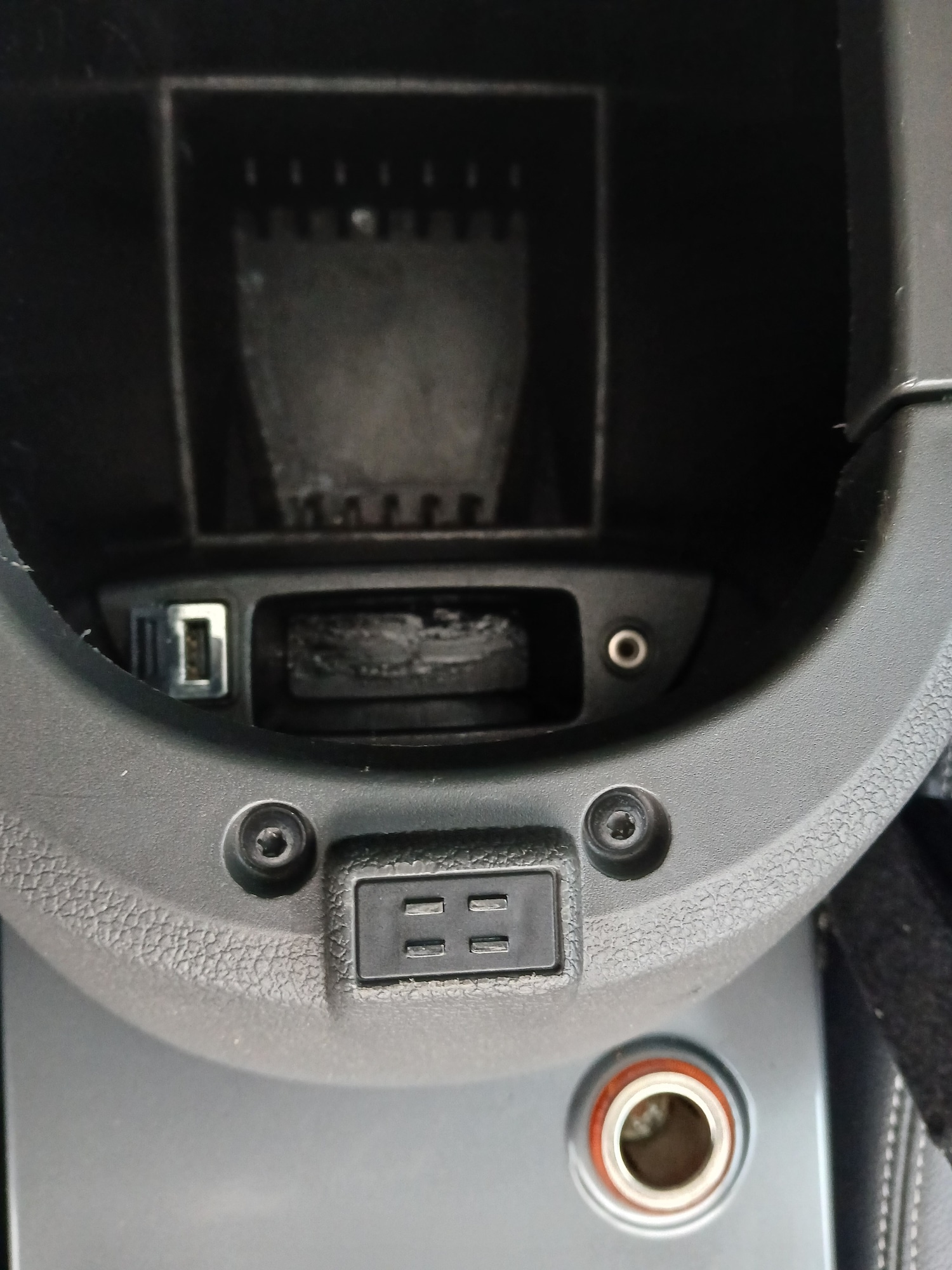 Used Ford Kuga 2009 for sale - 77036210: Photo 33