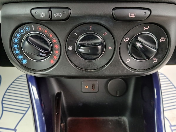 Used Vauxhall ADAM 2014 for sale - 76263063: Photo 25