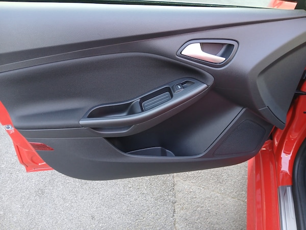 Used Ford Focus 2017 for sale - 76184126: Photo 15