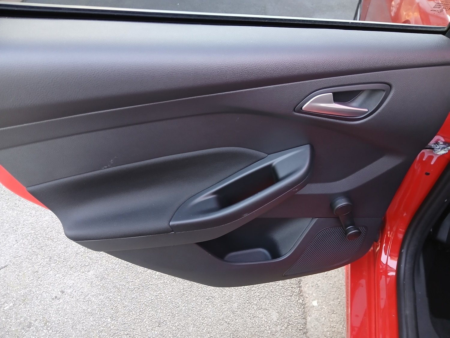 Used Ford Focus 2017 for sale - 76184126: Photo 17