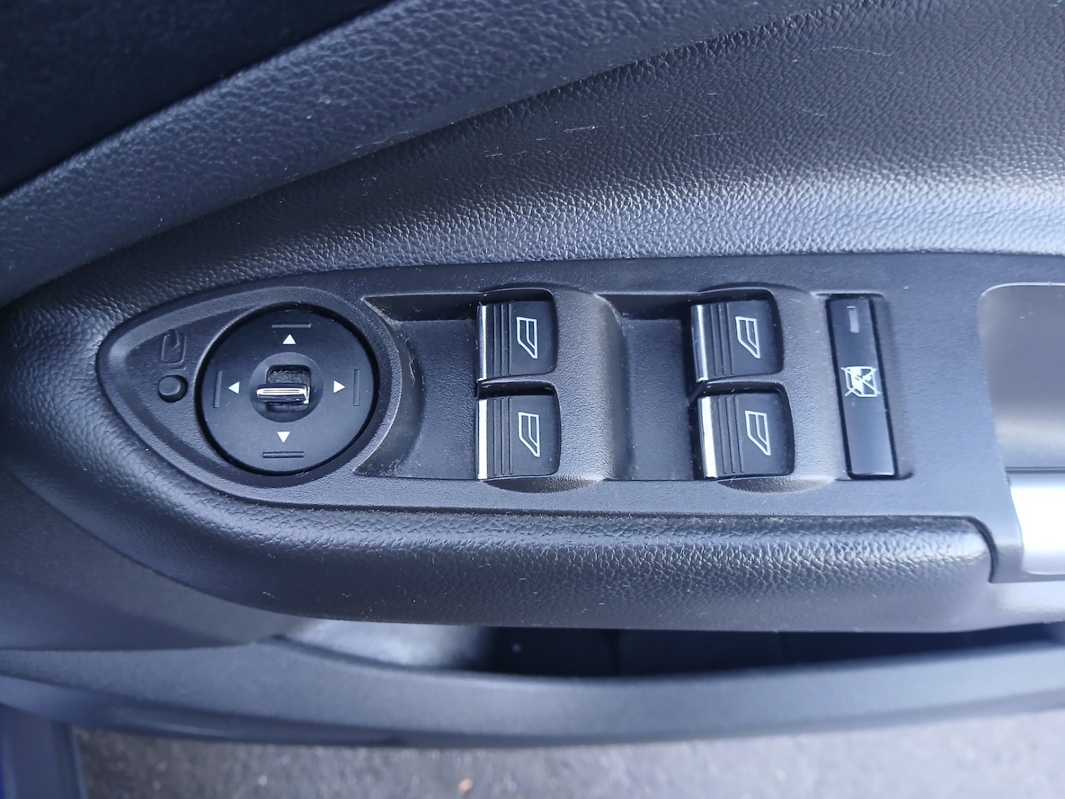 Used Ford Kuga 2014 for sale - 77224860: Photo 31