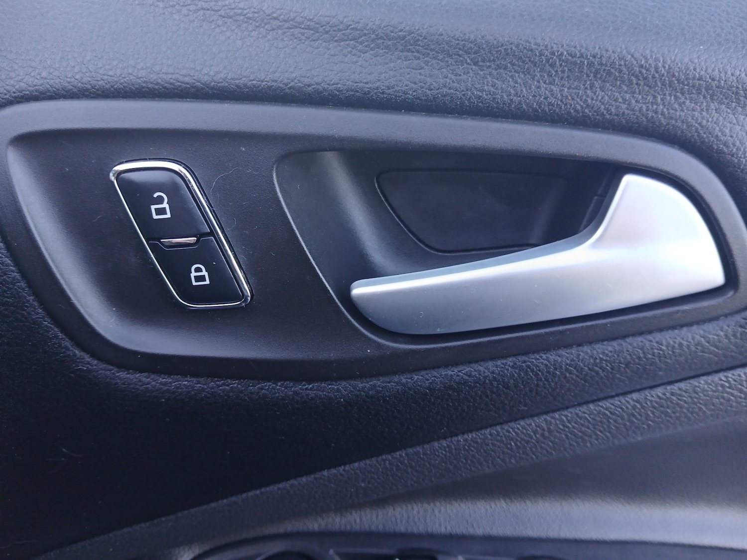 Used Ford Kuga 2014 for sale - 77224860: Photo 32