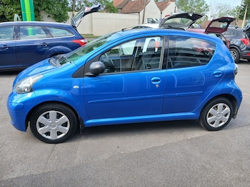 Used Toyota AYGO 2009 for sale - 78735022: Photo