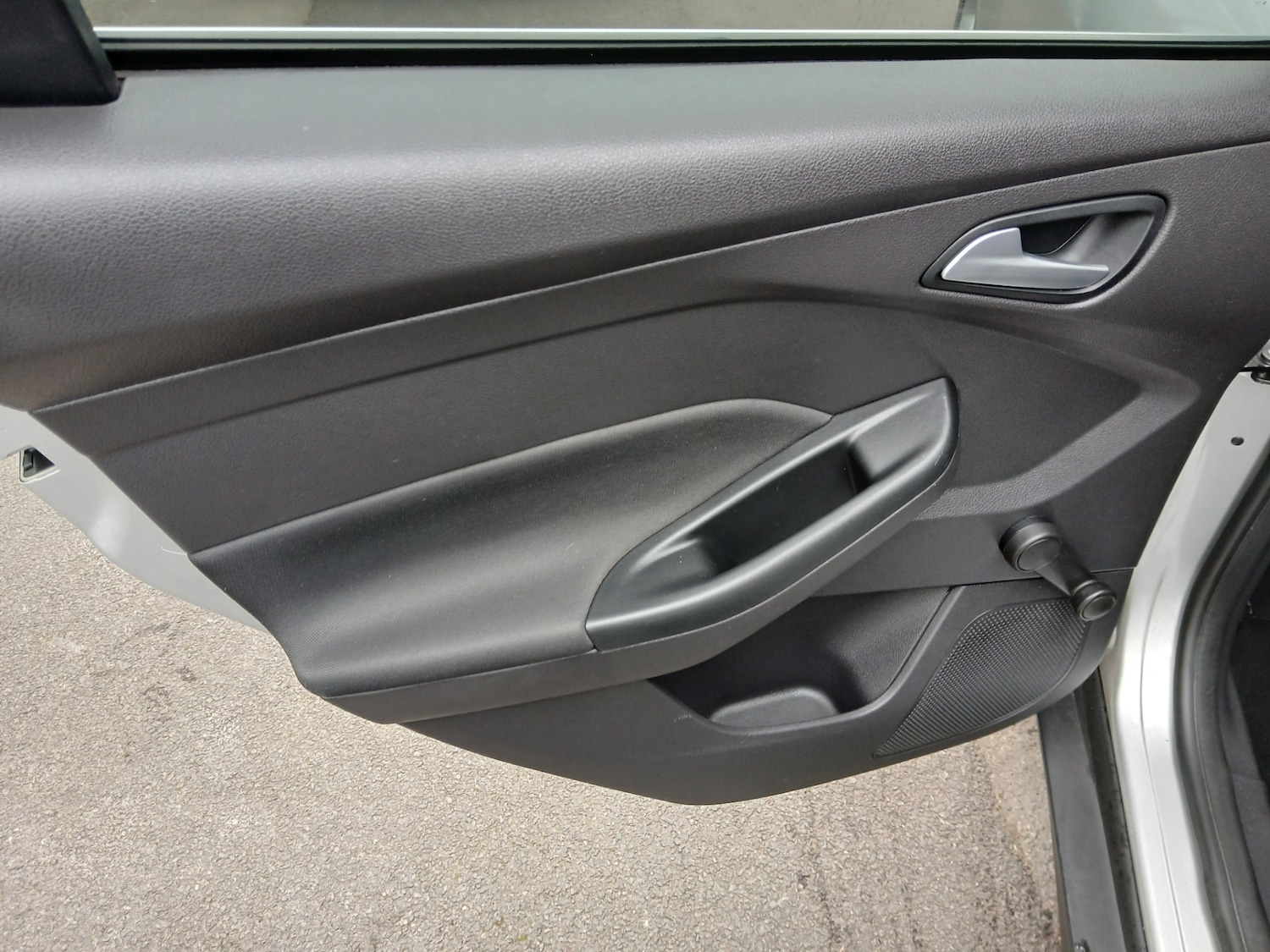 Used Ford Focus 2016 for sale - 75828813: Photo 13