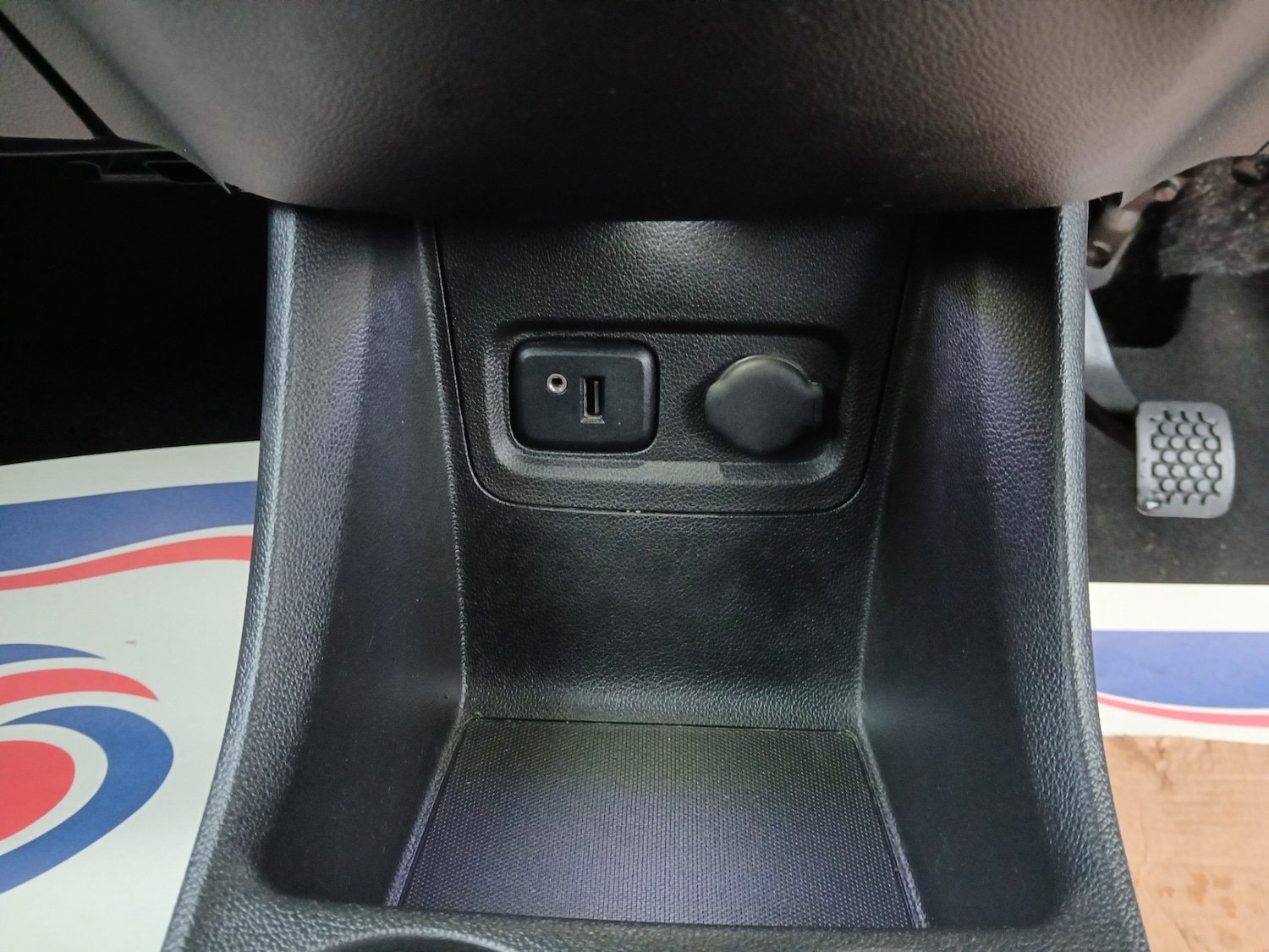 Used Vauxhall Viva 2016 for sale - 76589057: Photo 24