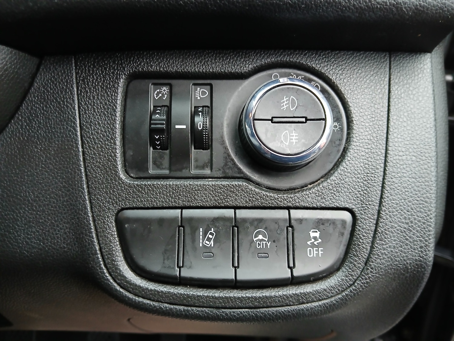 Used Vauxhall Viva 2016 for sale - 76589057: Photo 29