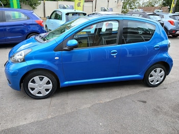 Used Toyota AYGO 2011 for sale - 75294845: Photo