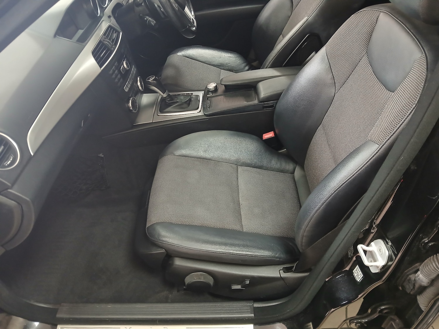 Used Mercedes-Benz C Class 2012 for sale - 77629717: Photo 11