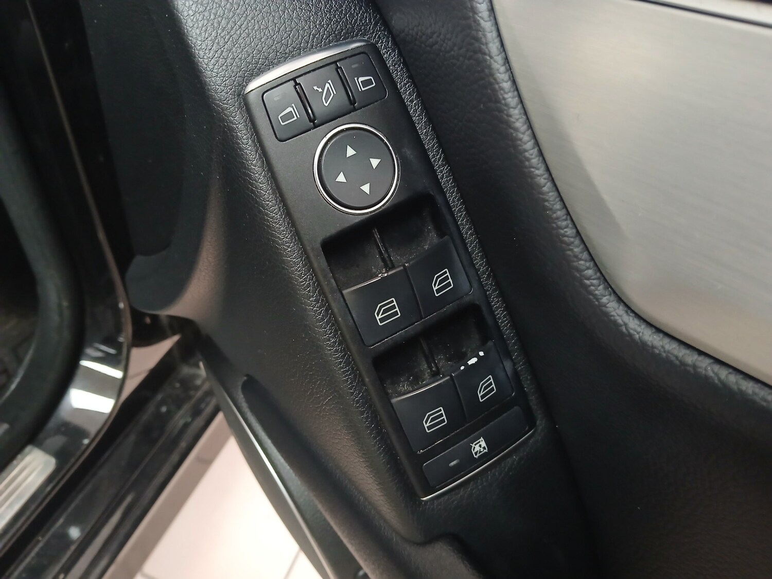 Used Mercedes-Benz C Class 2012 for sale - 77629717: Photo 33