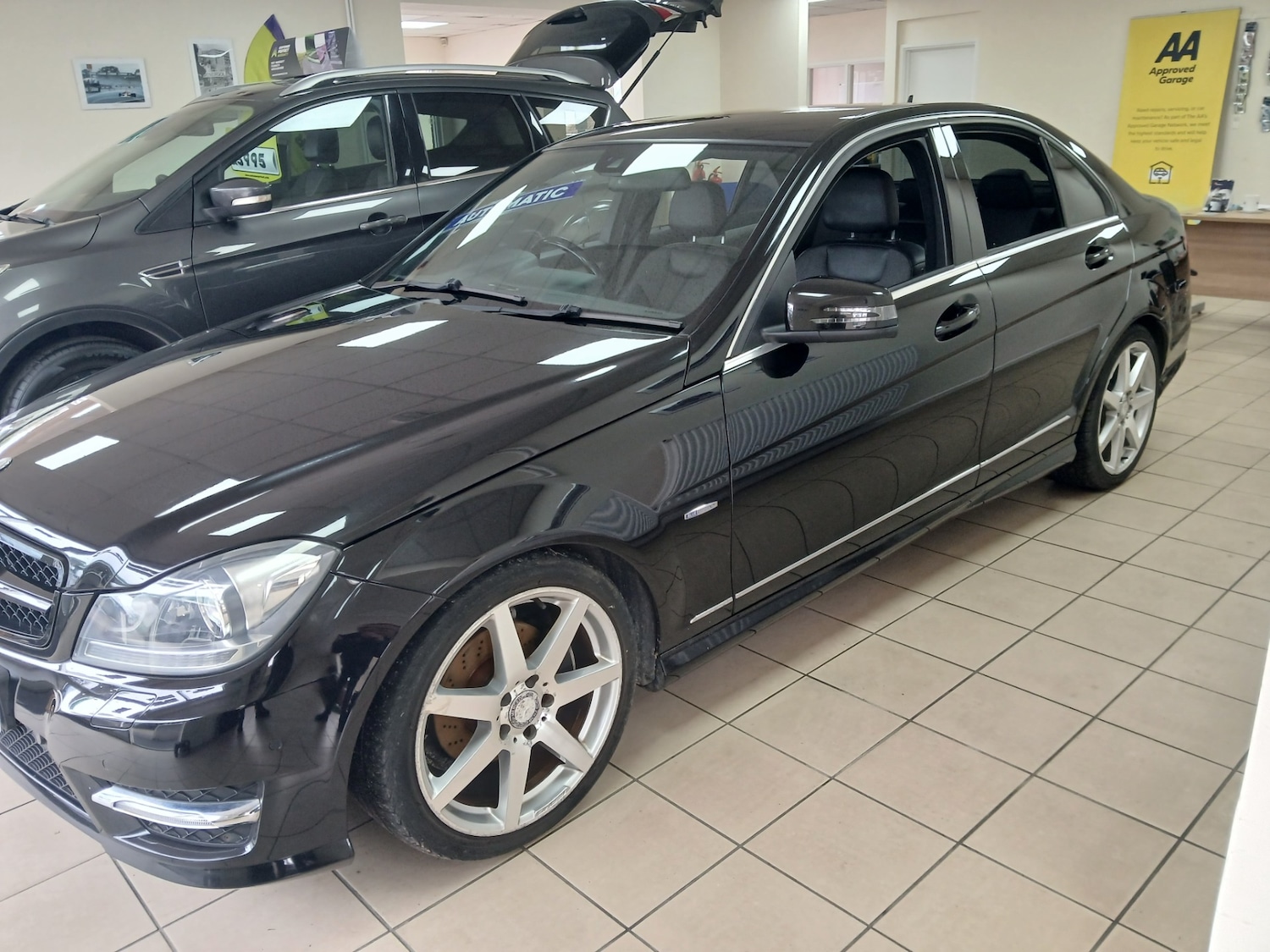 Used Mercedes-Benz C Class 2012 for sale - 77629717: Photo 4