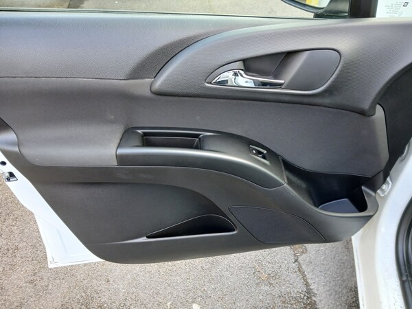 Used Vauxhall Meriva 2015 for sale - 73986350: Photo 11