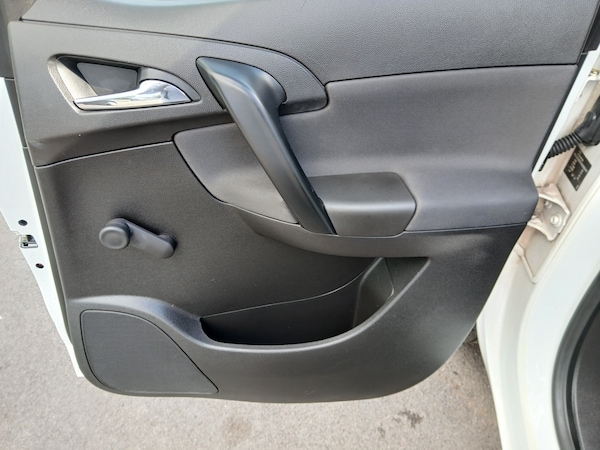 Used Vauxhall Meriva 2015 for sale - 73986350: Photo 17