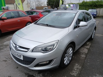 Used Vauxhall Astra 2013 for sale - 77247803: Photo