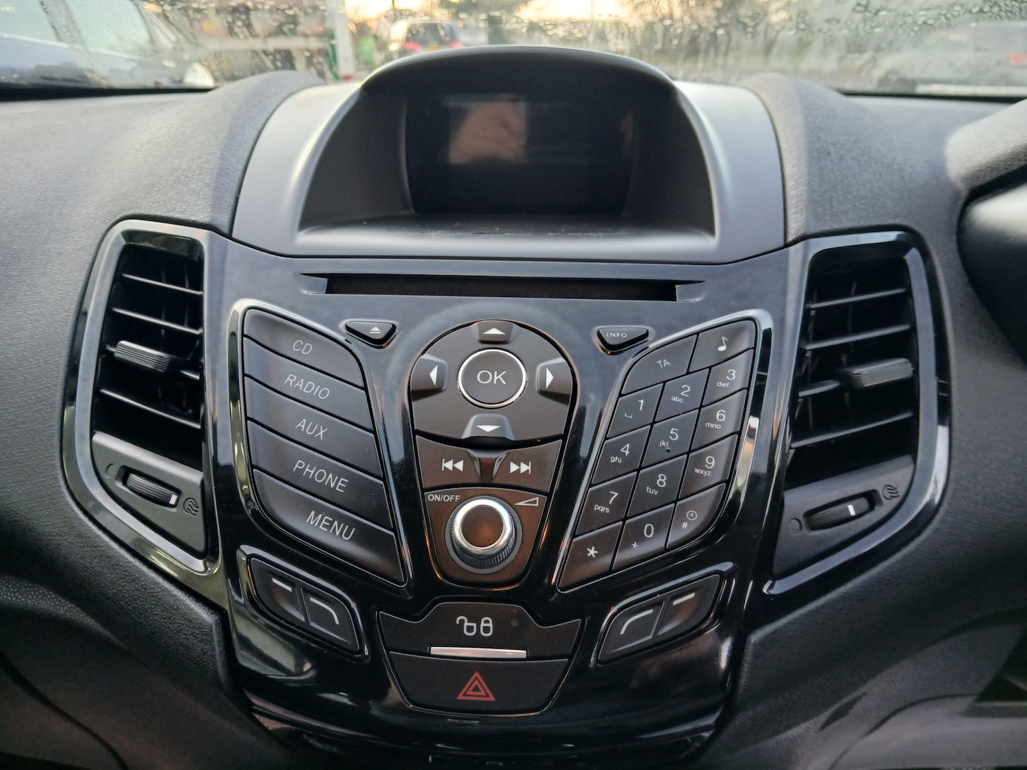 Used Ford Fiesta 2015 for sale - 76613549: Photo 20