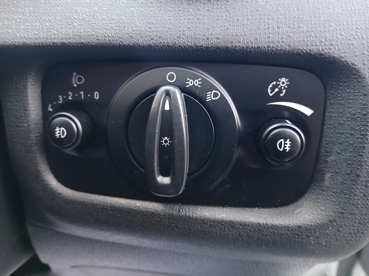 Used Ford Fiesta 2015 for sale - 76613549: Photo 26